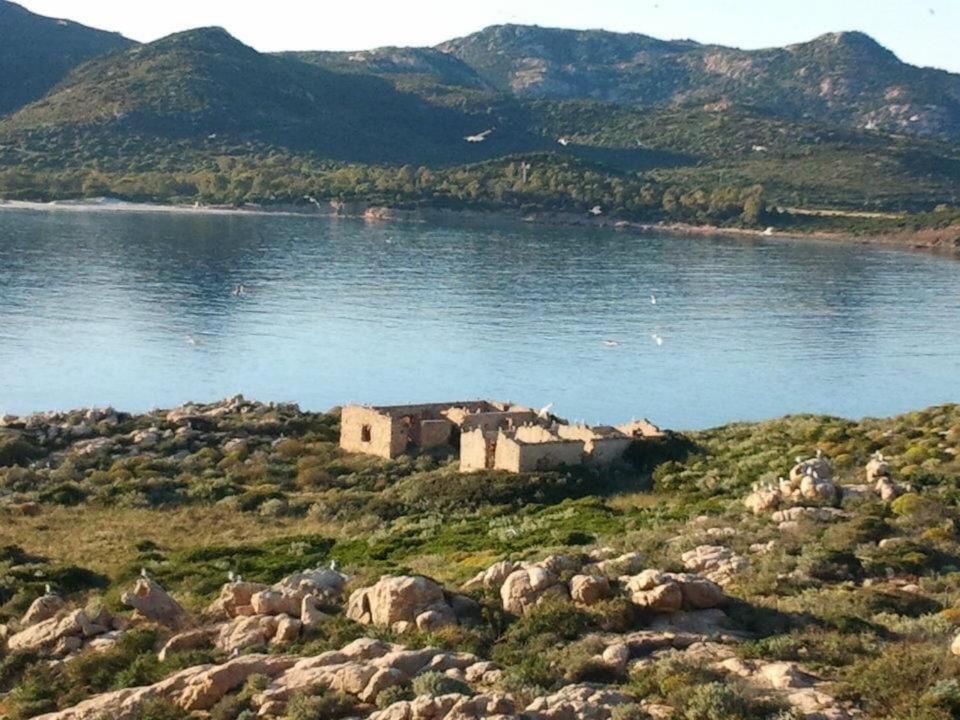 Отель Beni Benius Теулада Экстерьер фото